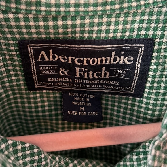 Mens button down dress shirt, size medium. - Picture 2 of 2